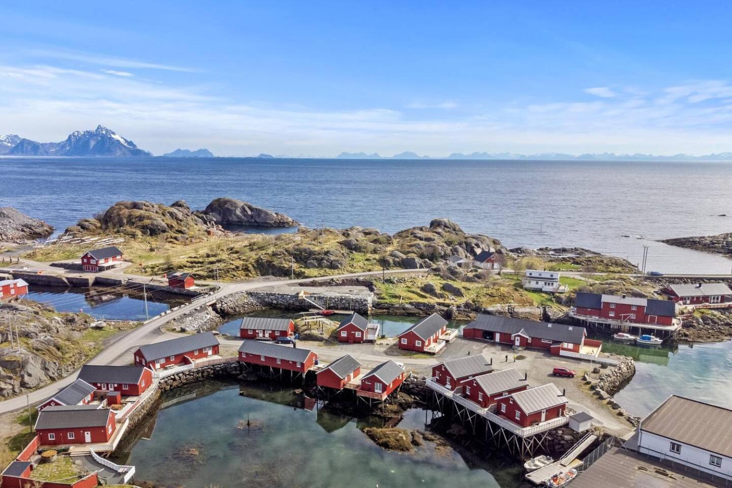 Authentic Lofoten Rorbu Stamsund Exterior photo